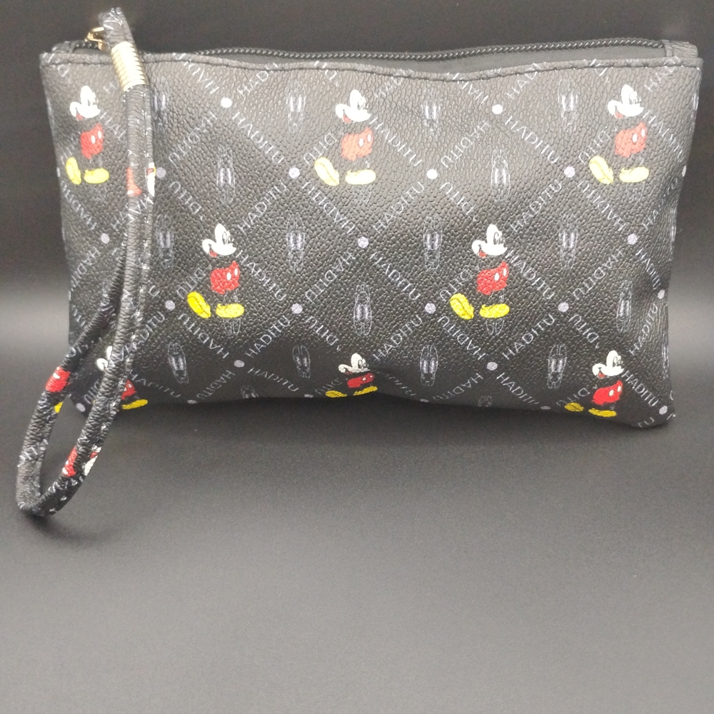 Mickey Mouse Black Wristlet - Picture 1 of 2